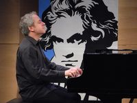 Jeremy Denk performs the 'Hammerklavier' Sonata in The Greene Space